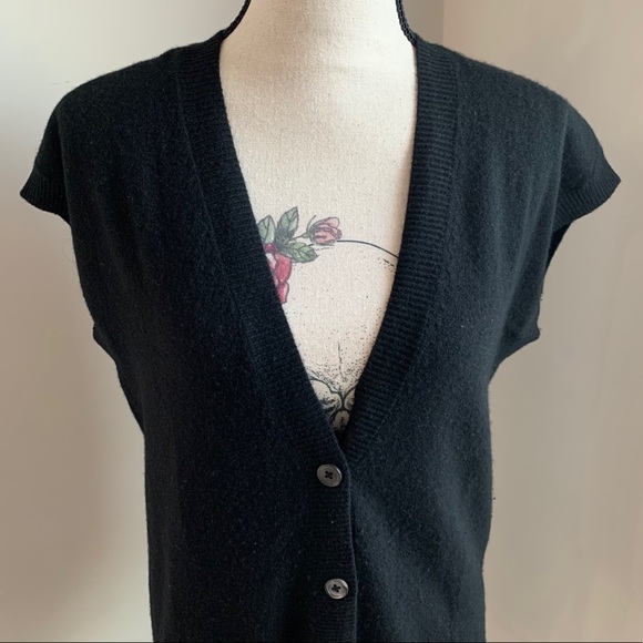 VINCE - 100% Cashmere Short Sleeve Cardigan - Picture 3 of 10